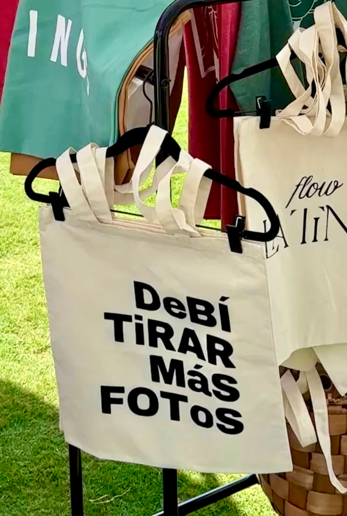 Debi Tirar Más Fotos – Aesthetic Canvas Tote Bag