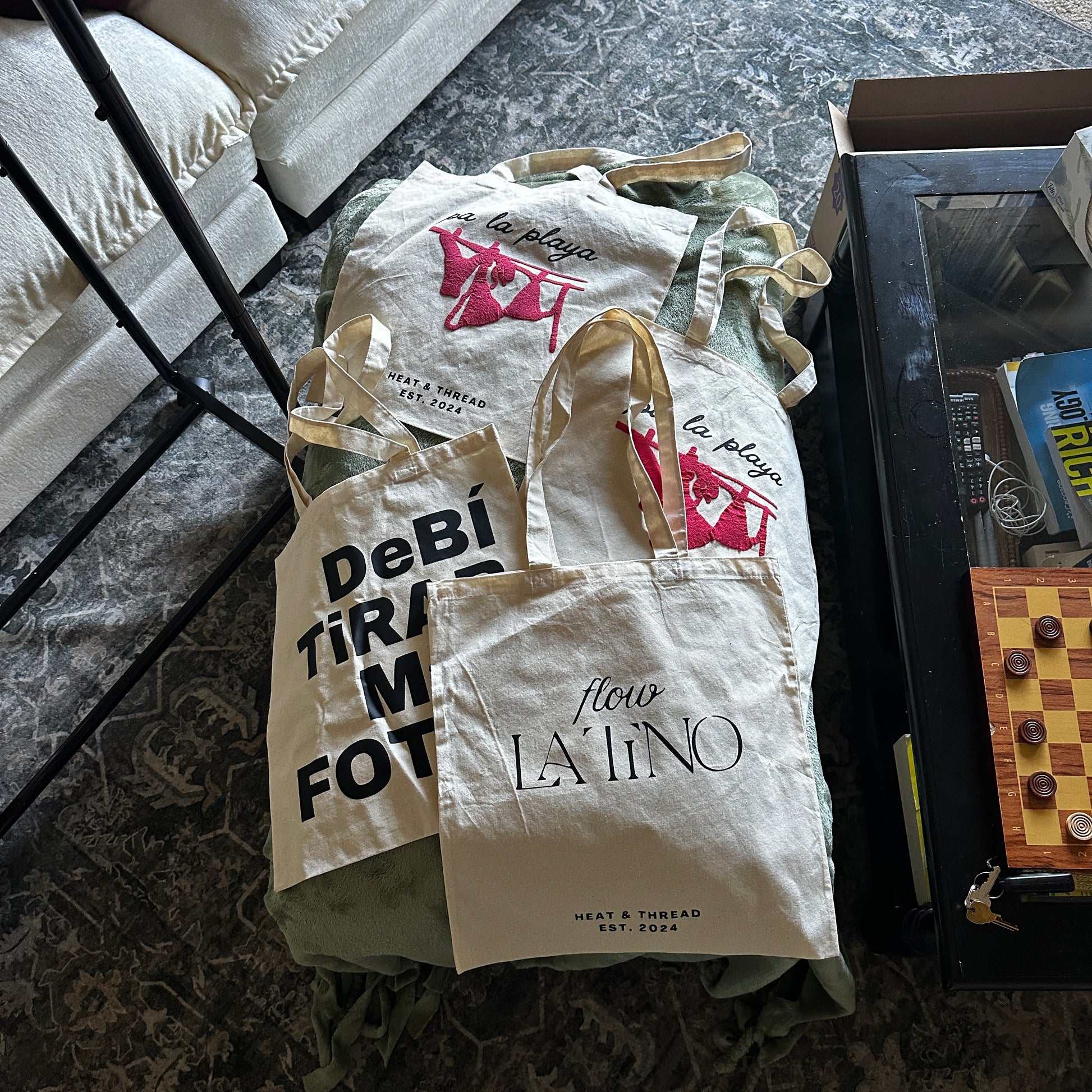 Debi Tirar Más Fotos – Aesthetic Canvas Tote Bag